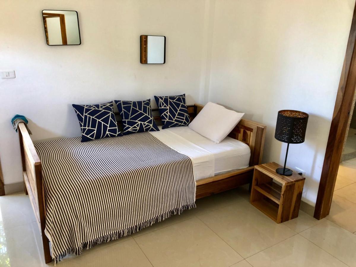 Nautilus Lodge Puerto López Buitenkant foto