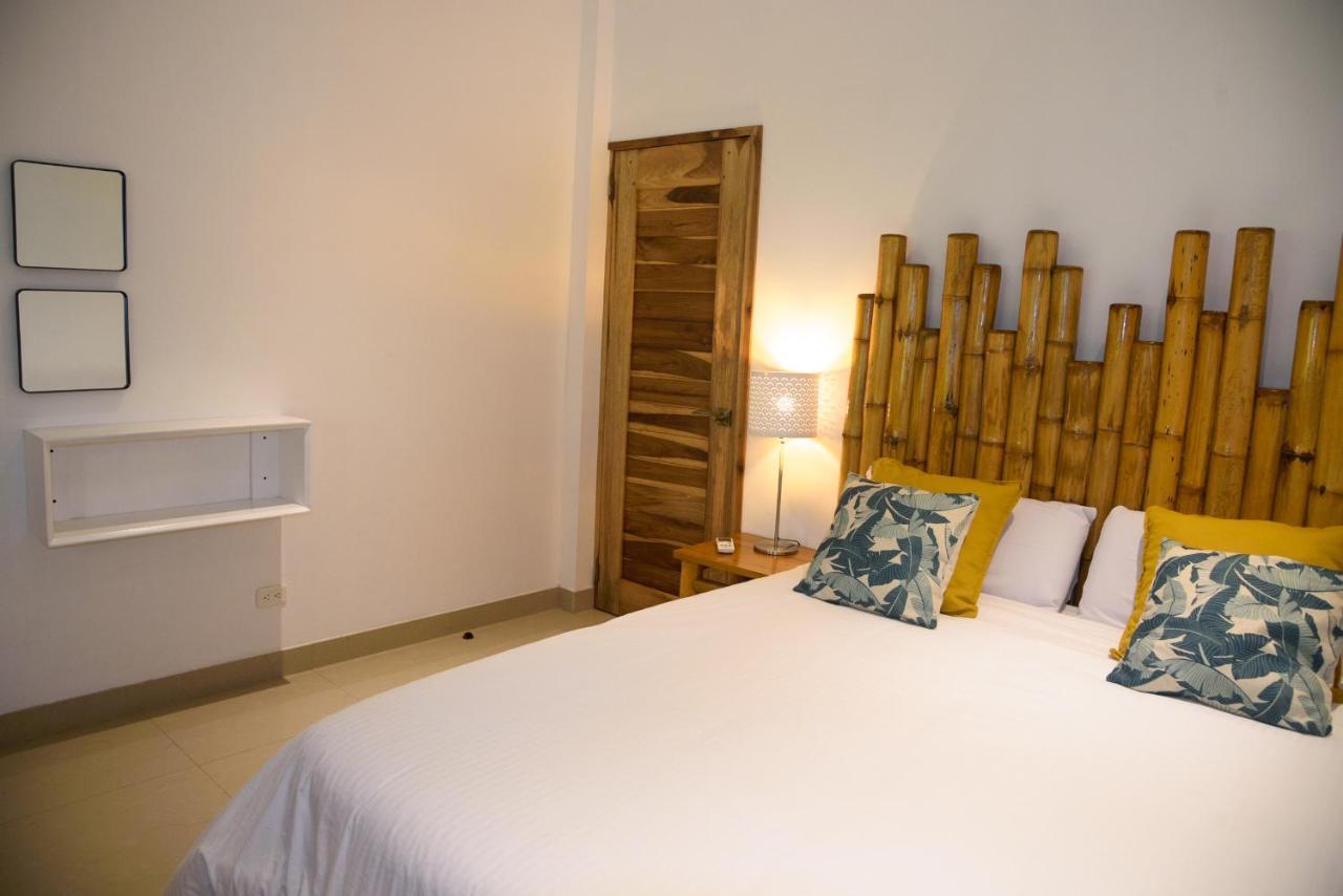 Nautilus Lodge Puerto López Buitenkant foto